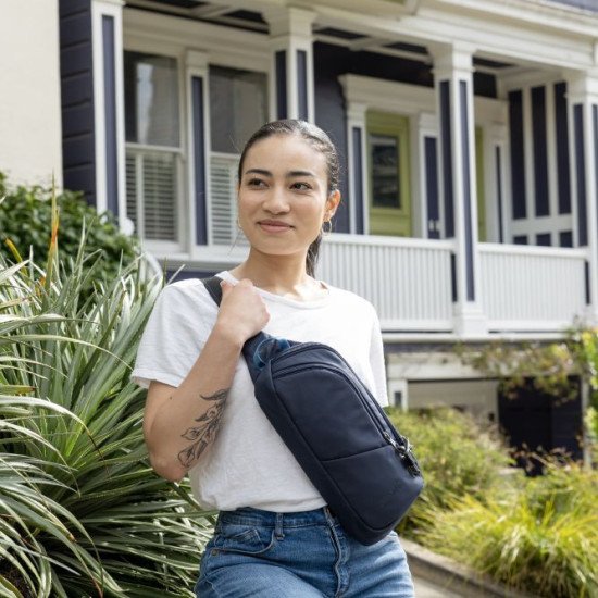 Сумка через плече антизлодій Pacsafe V Action Sling, колір темно-синій - 60161658