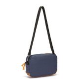 Сумка через плече антизлодій Pacsafe GO Crossbody, колір синій/помаранчевий - 35105651 Сумка через плече антизлодій Pacsafe GO Crossbody, колір синій/помаранчевий - 35105651