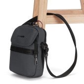 Сумка через плече антизлодій Pacsafe Metrosafe X Compact Crossbody, колір графітовий/чорний - 30610144 Сумка через плече антизлодій Pacsafe Metrosafe X Compact Crossbody, колір графітовий/чорний - 30610144