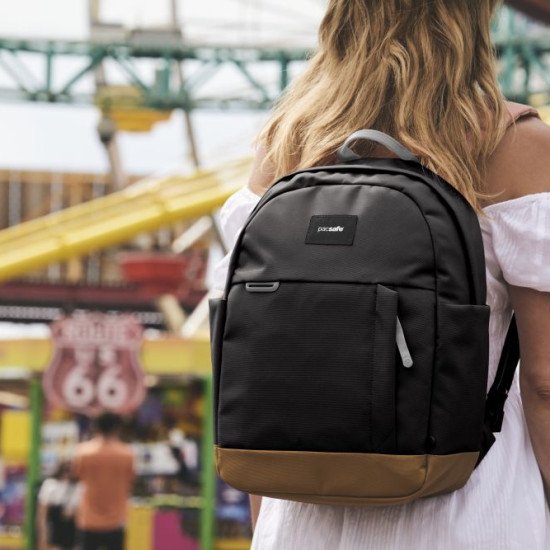 Рюкзак міський антизлодій Pacsafe GO 15, колір чорний/помаранчевий - 35110130 Рюкзак міський антизлодій Pacsafe GO 15, колір чорний/помаранчевий - 35110130