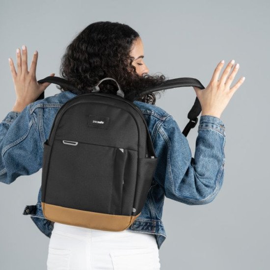 Рюкзак міський антизлодій Pacsafe GO 15, колір чорний/помаранчевий - 35110130 Рюкзак міський антизлодій Pacsafe GO 15, колір чорний/помаранчевий - 35110130