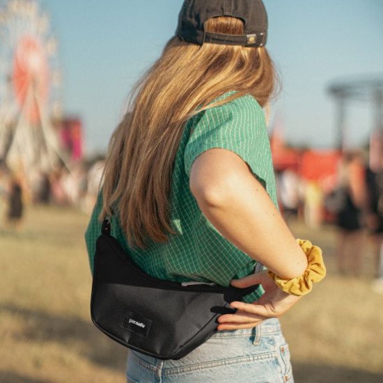 Сумка через плече антизлодій Pacsafe GO Lunar Crossbody, колір насичений чорний - 35135130