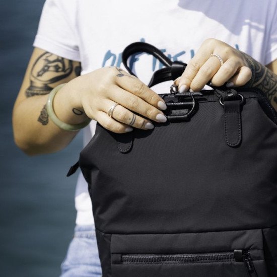 Рюкзак жіночий антизлодій Pacsafe CX mini, колір чорний - 20421138