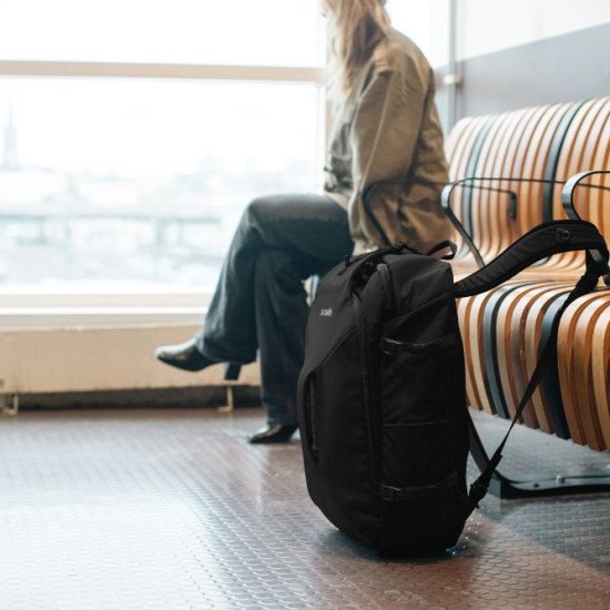 Рюкзак для подорожей антизлодій Pacsafe EXP45 carry-on travel, колір чорний - 60322100