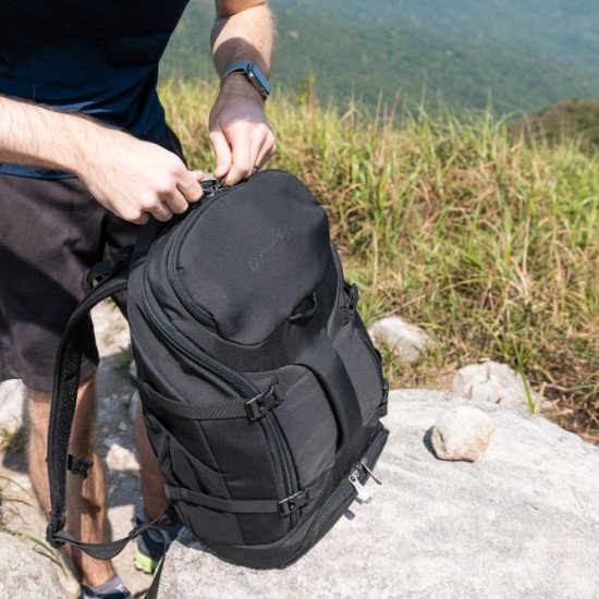 Рюкзак туристичний антизлодій Pacsafe EXP35 travel, колір чорний - 60315100 Рюкзак туристичний антизлодій Pacsafe EXP35 travel, колір чорний - 60315100