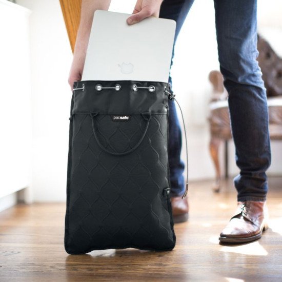 Тревел-кейс антизлодій Pacsafe Travelsafe 12L GII portable safe, колір чорний - 10480100 Тревел-кейс антизлодій Pacsafe Travelsafe 12L GII portable safe, колір чорний - 10480100